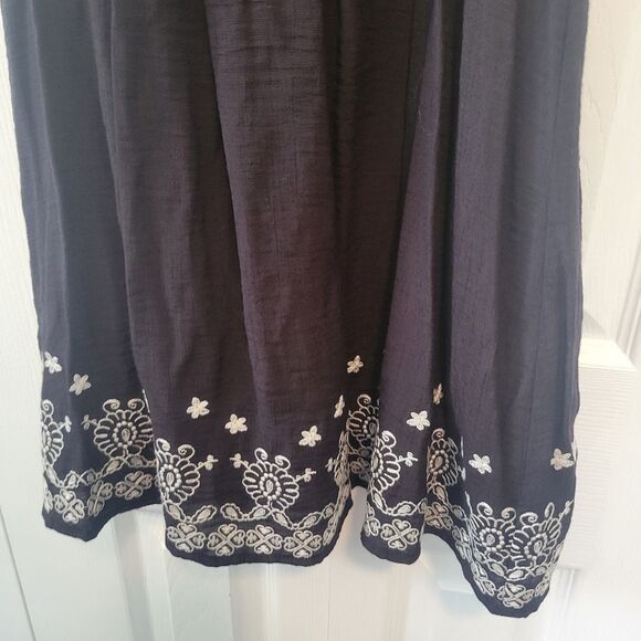 THML Black & White Embroidered Boho Mini Dress Size Large - Picture 4 of 6